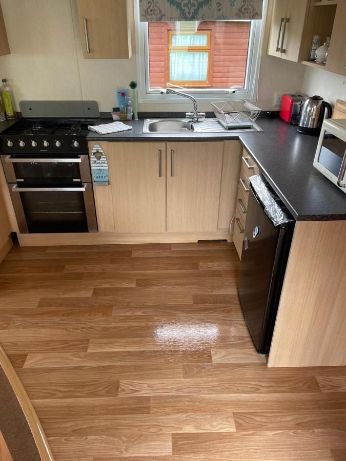 Van Number 123 Beautiful Caravan Sleeps 4 Aberystwyth Zewnętrze zdjęcie