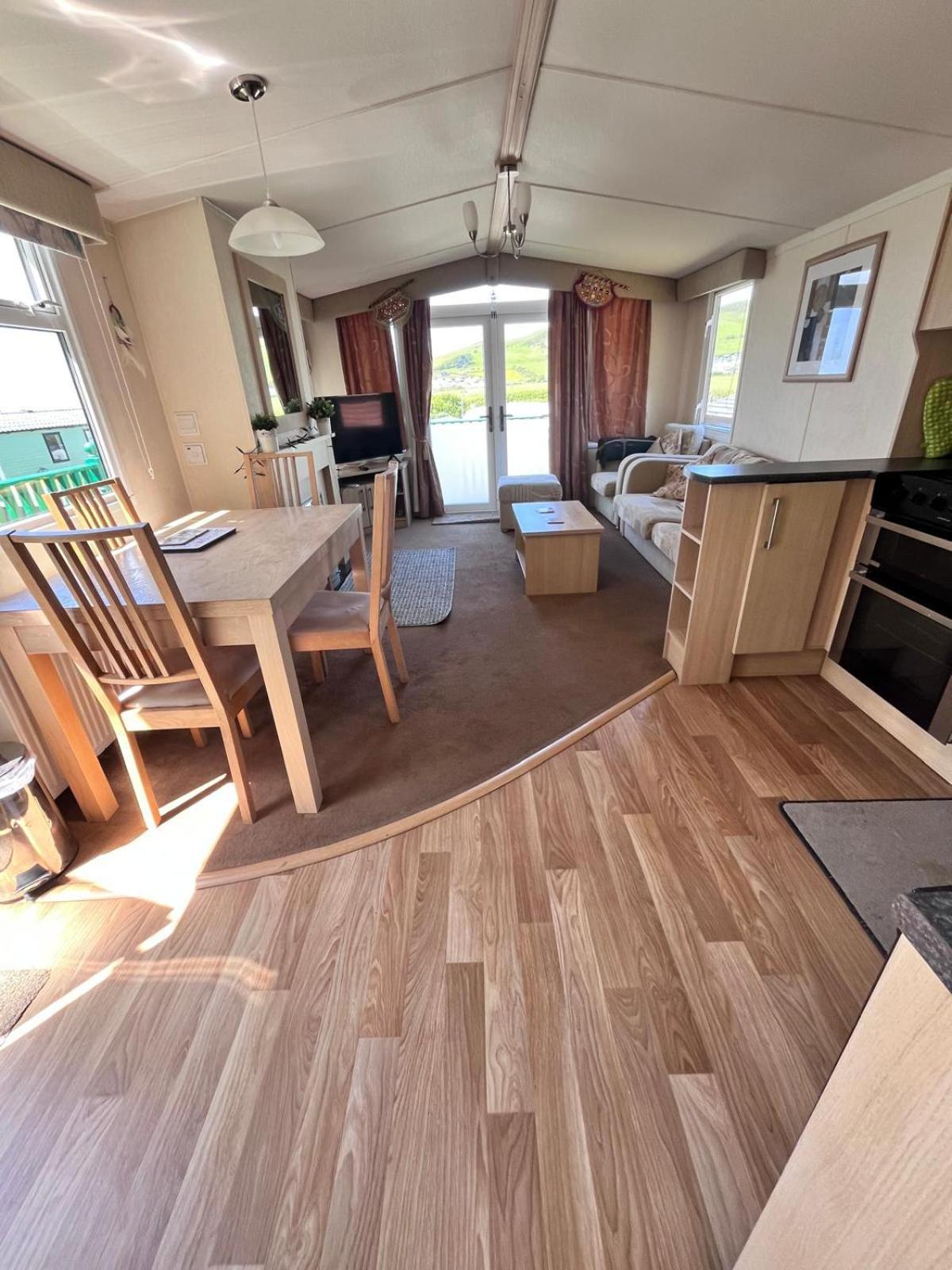 Van Number 123 Beautiful Caravan Sleeps 4 Aberystwyth Zewnętrze zdjęcie